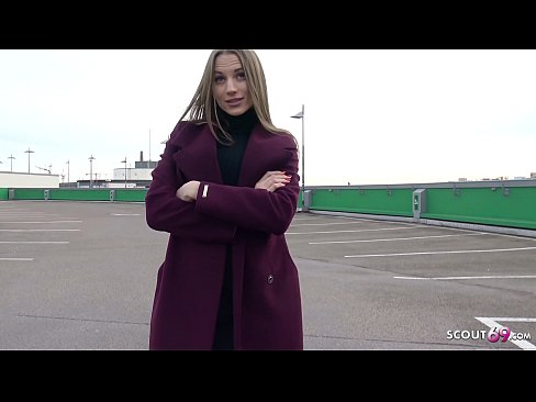 ❤️ GERMANA SCOUT ESTAS REVĜO tuŝanta ŜTALON, PARKOJN TELTALALE KAJ SEXYA POR MONO ❤️ Anala video ĉe ni